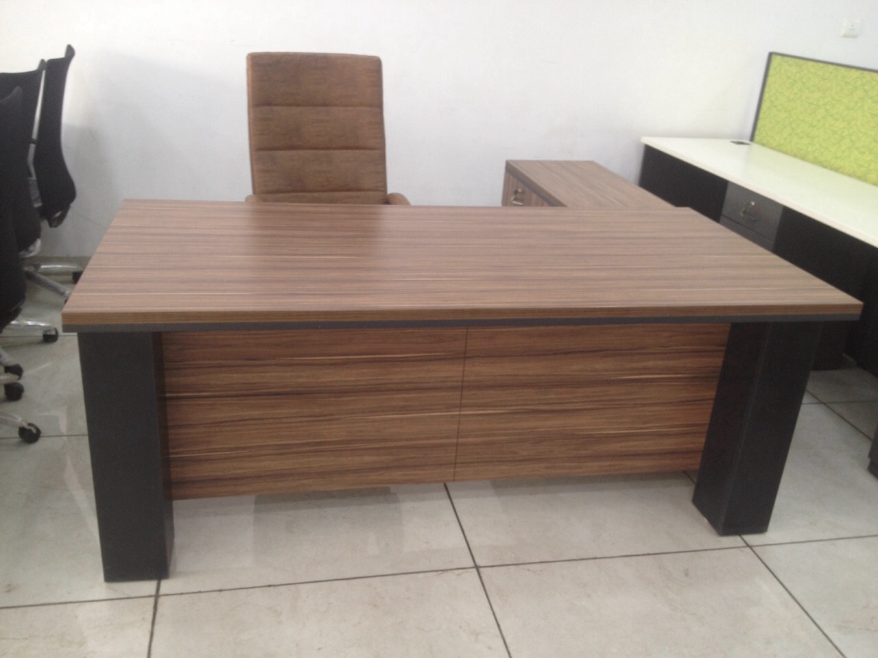 High Quality Office Table, Premium Director Table wooden design ...
